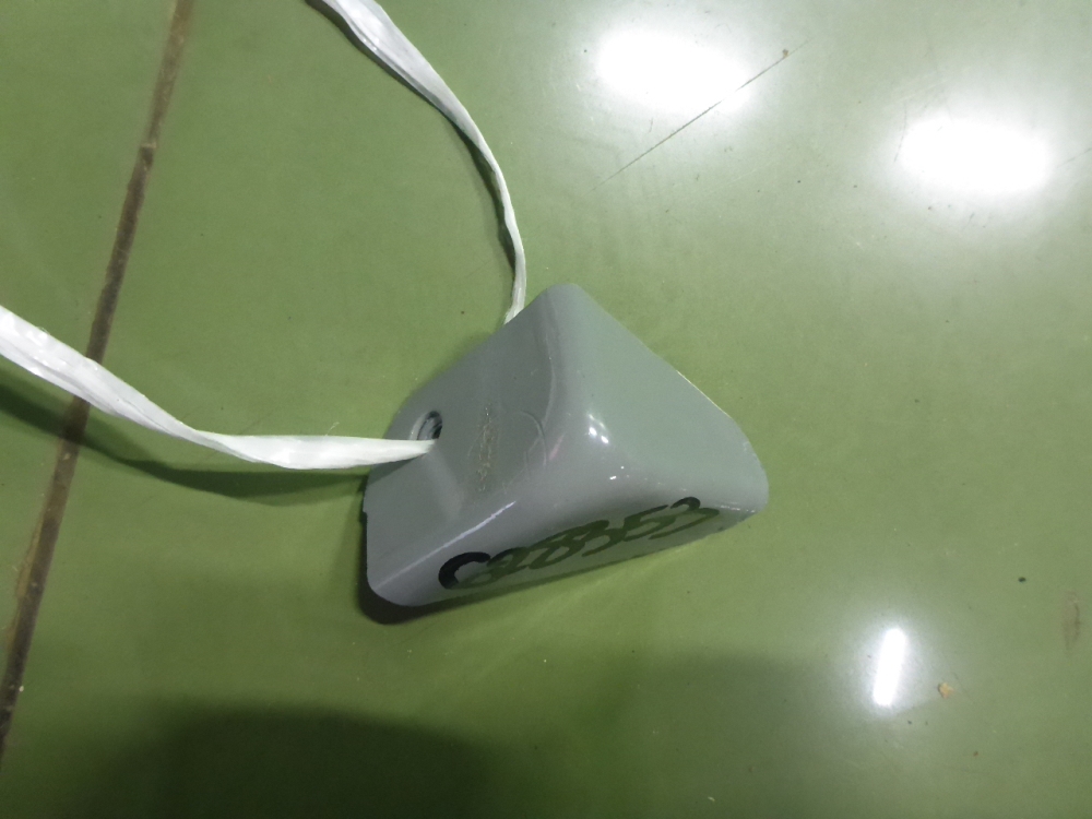 Кронштейн фар левый