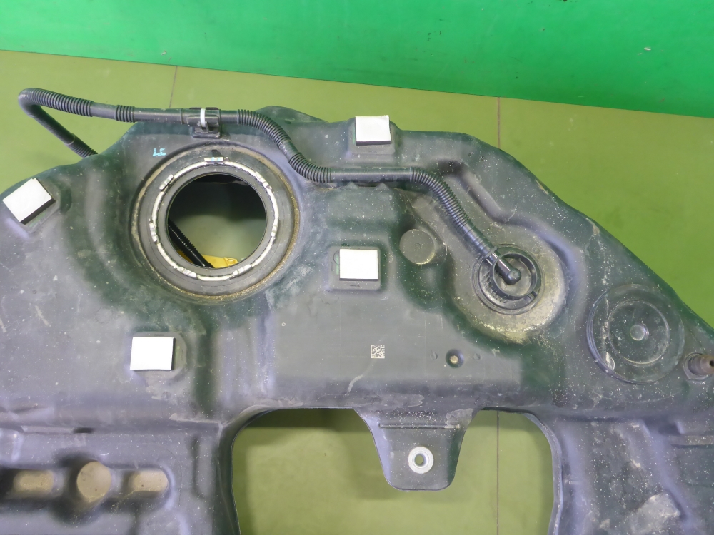 Бак топливный