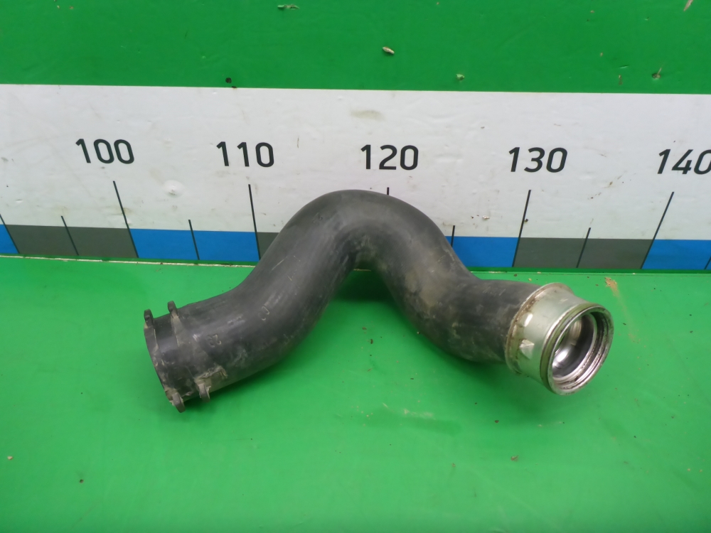 Патрубок интеркулера