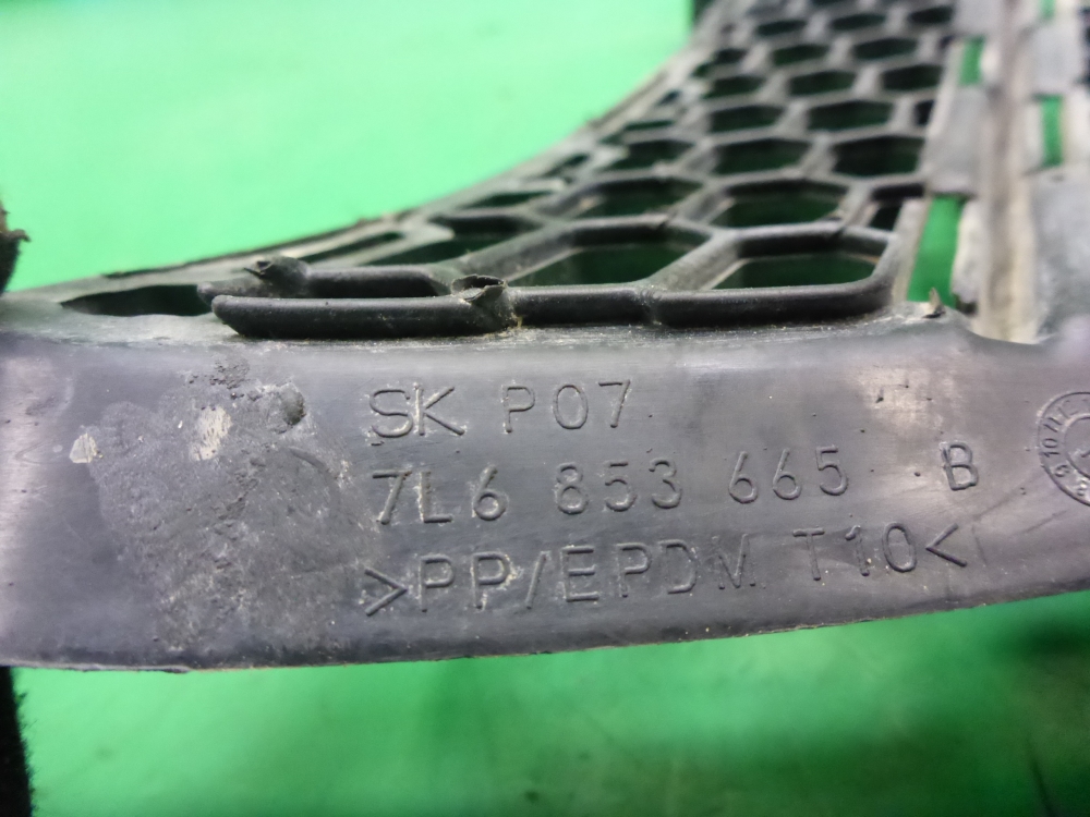 Решетка в бампер левая