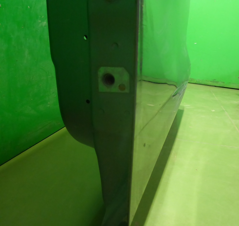 Дверь передняя левая