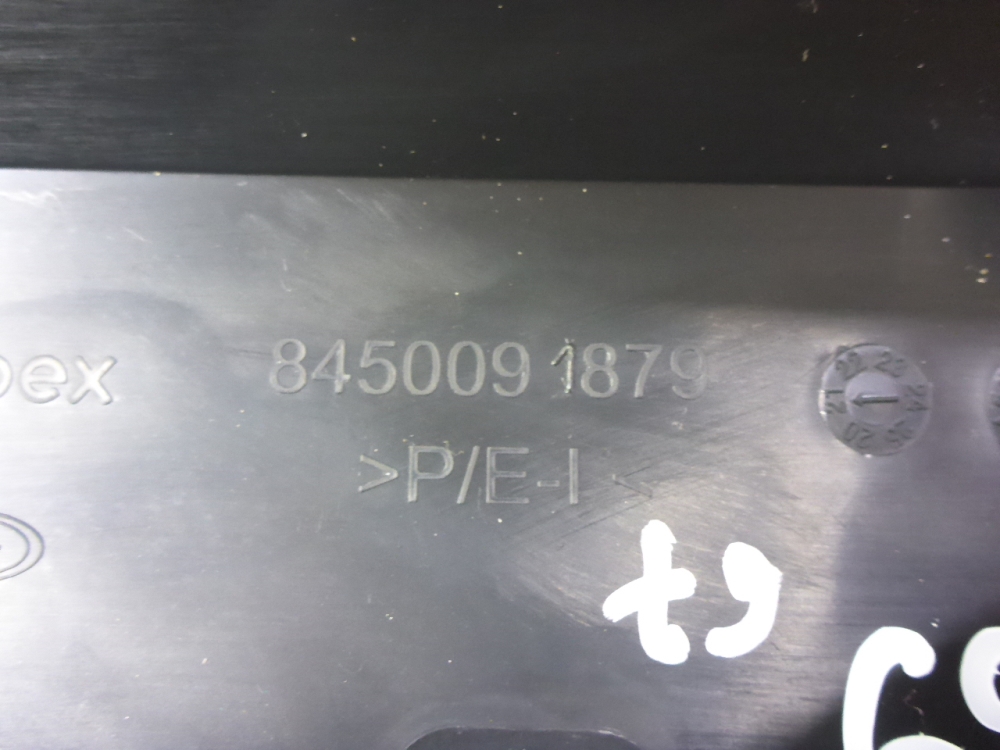 Воздуховод радиатора левый