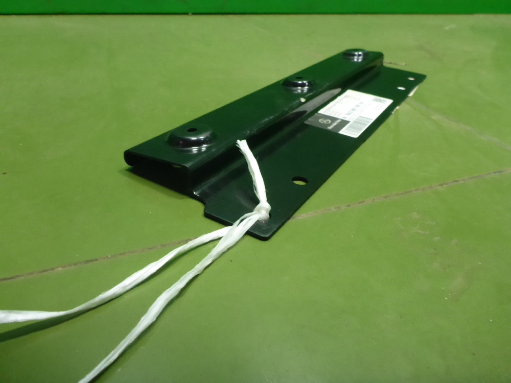 Кронштейн крепления крыла