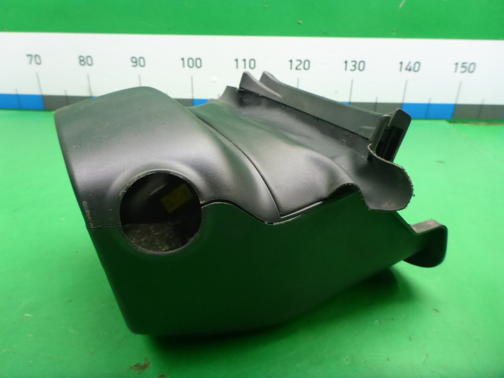 Кожух рулевой колонки