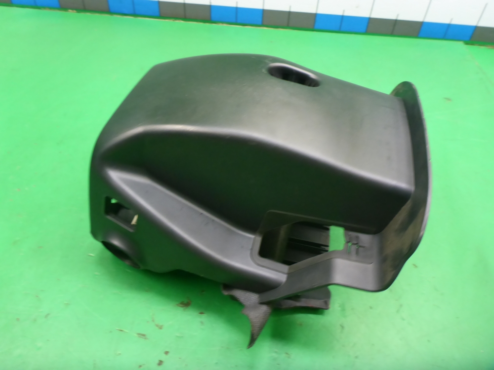 Кожух рулевой колонки