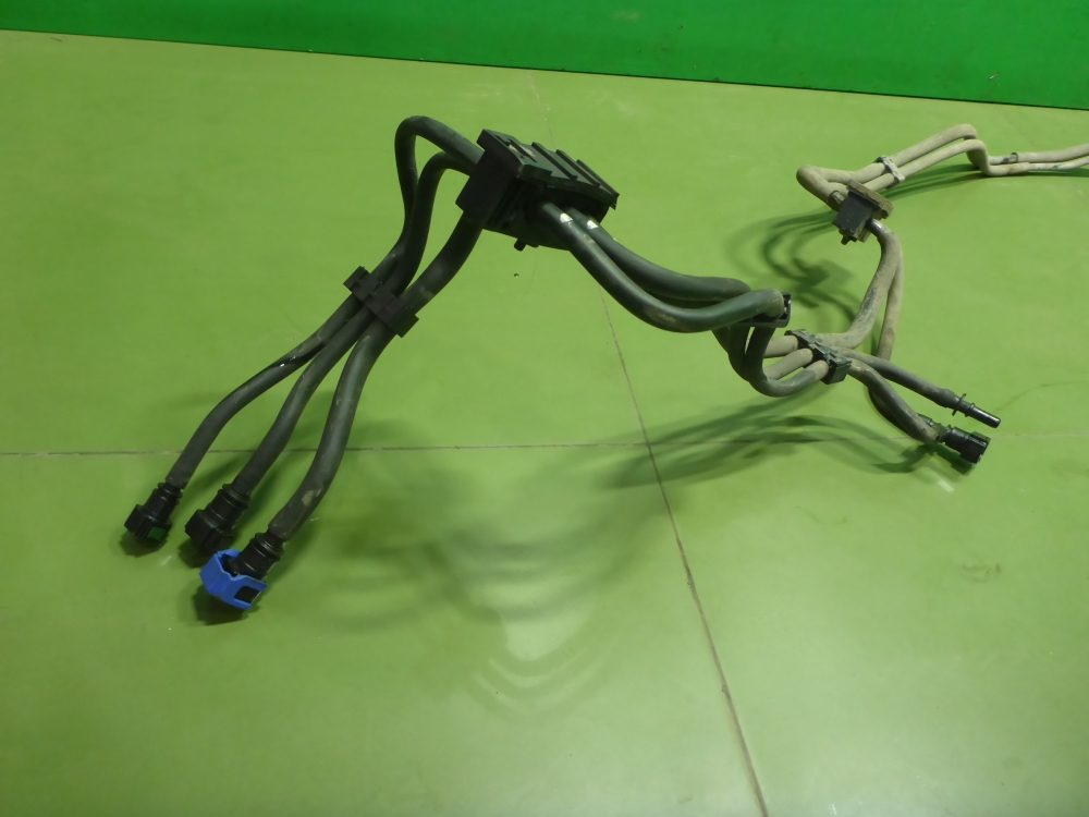 Трубка топливная