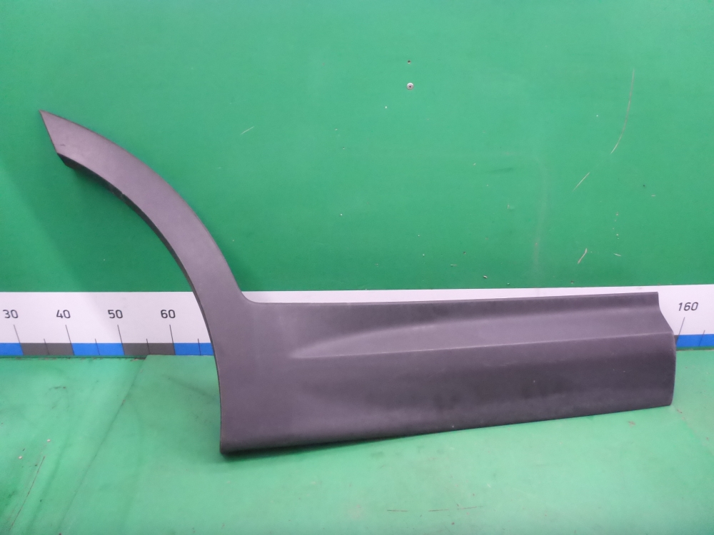 Накладка двери задней правой