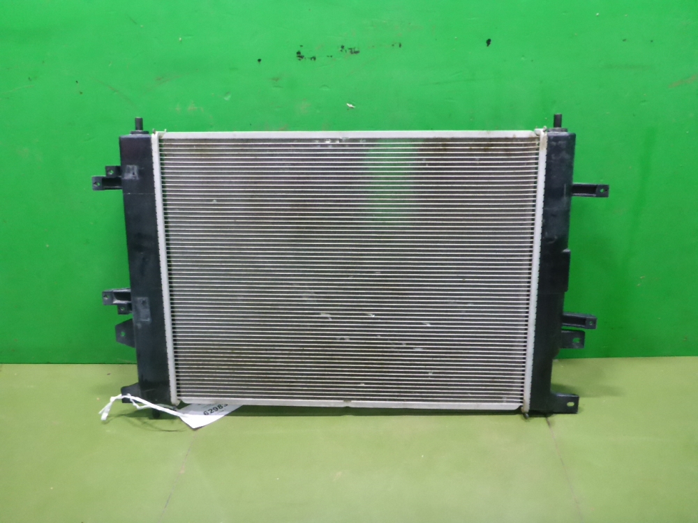 Радиатор охлаждения двигателя основной