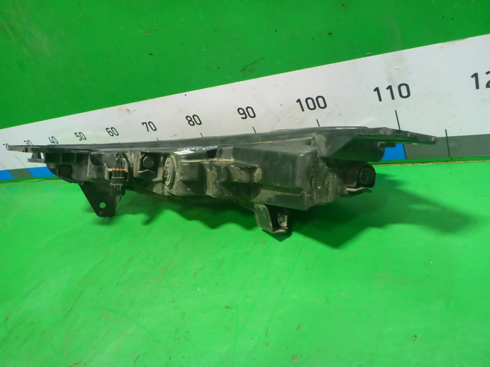 Фара дневного света правая (ходовые огни)