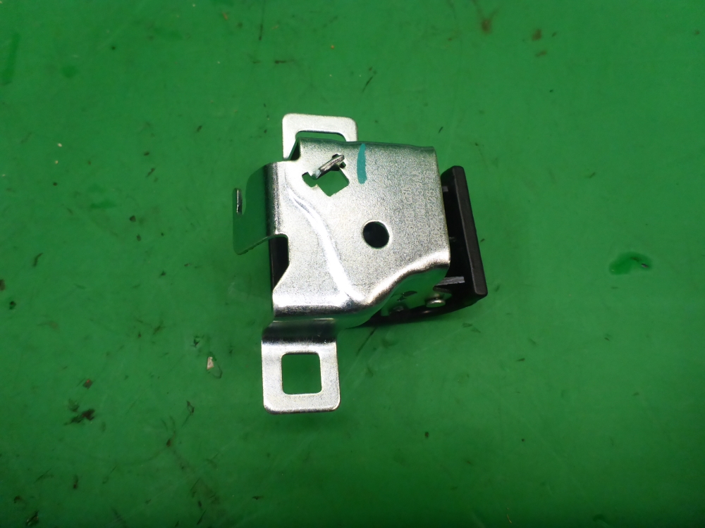 Ручка открывания капота