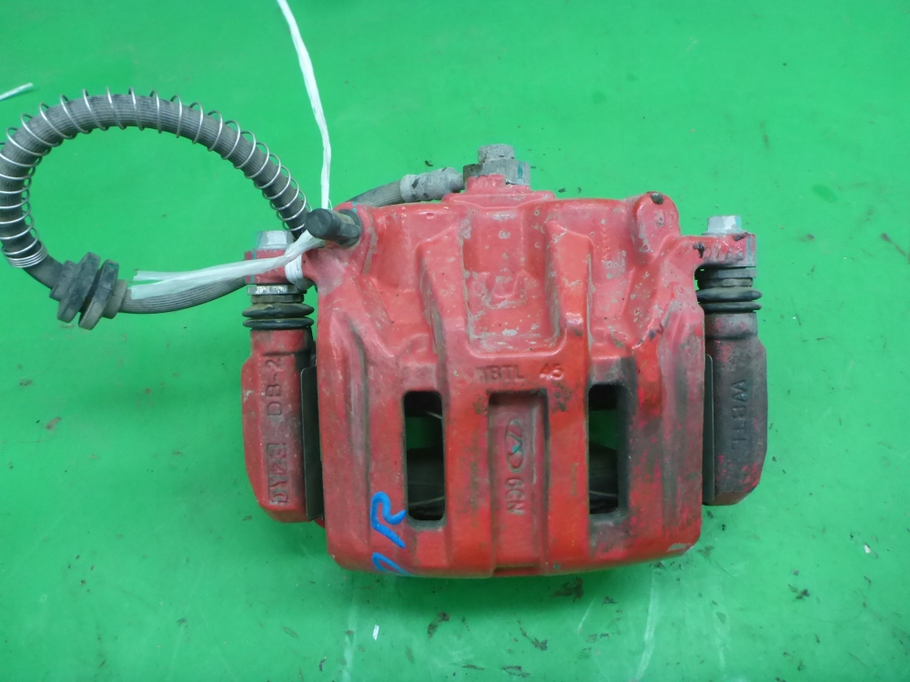 Суппорт передний правый