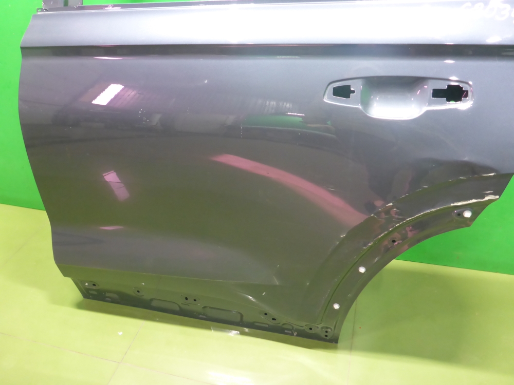 Дверь задняя левая