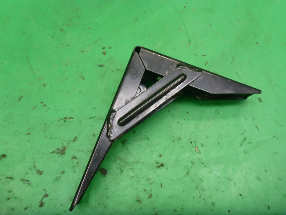 Кронштейн (сопут. товар)