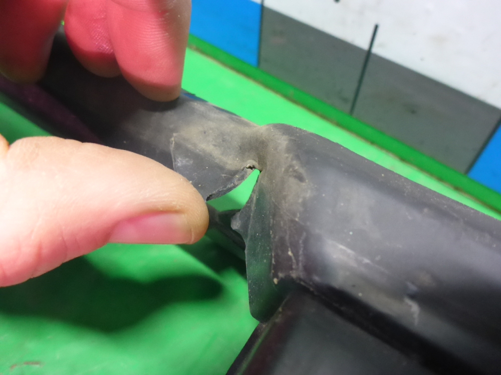 Воздуховод радиатора нижний