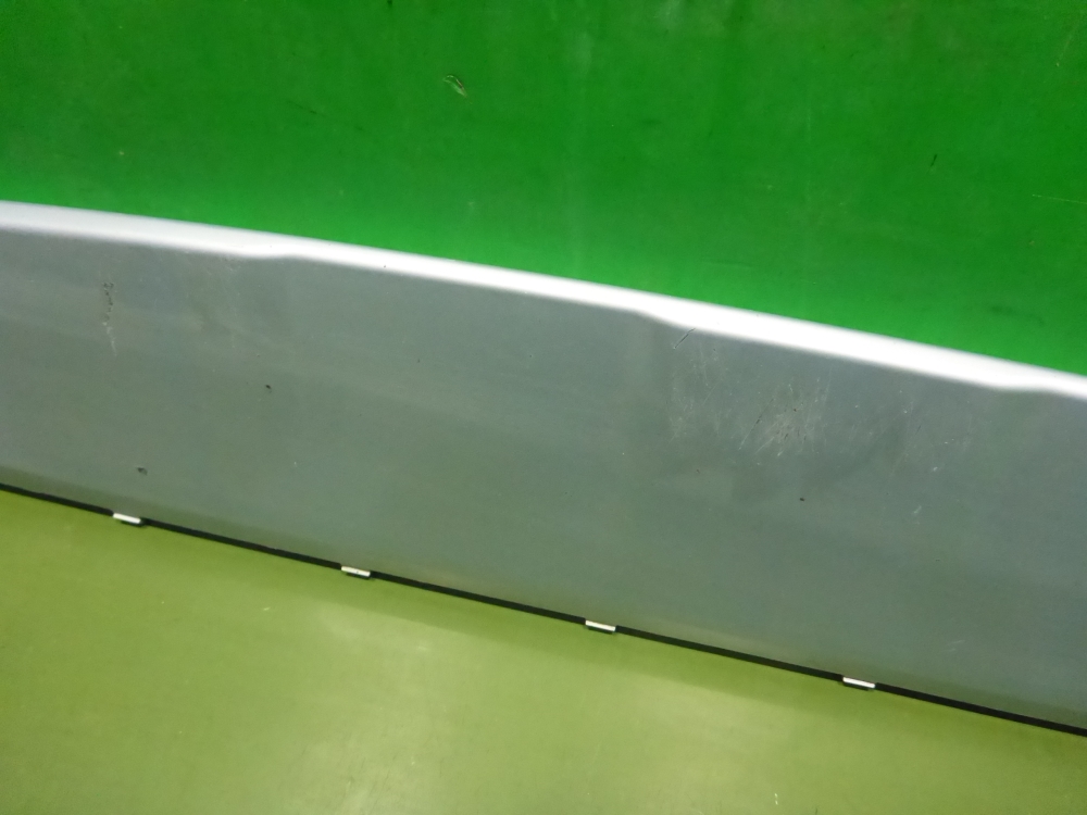 Накладка переднего бампера