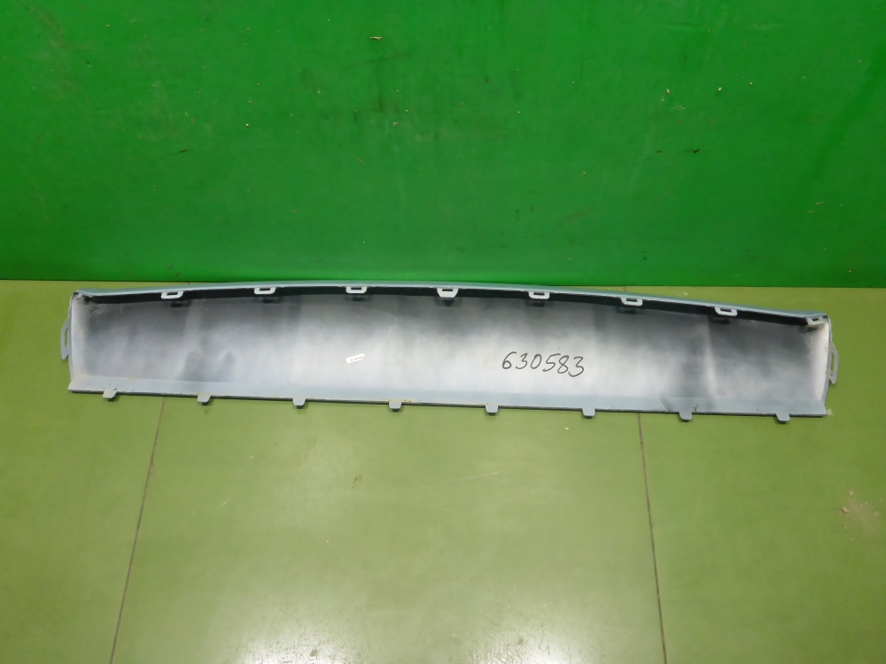 Накладка переднего бампера