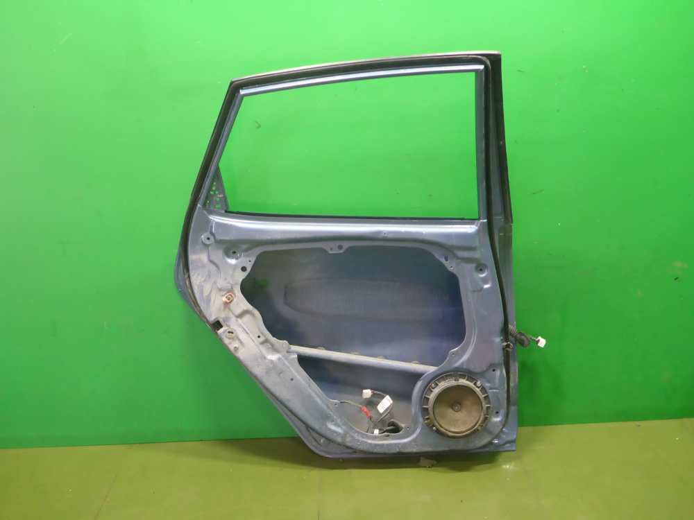 Дверь задняя левая