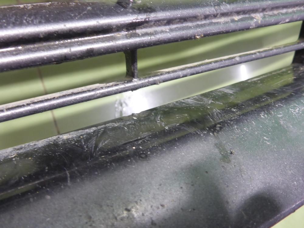 Решетка в бампер центральная