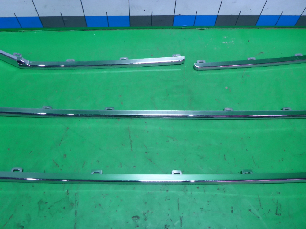 Накладка на решетку радиатора