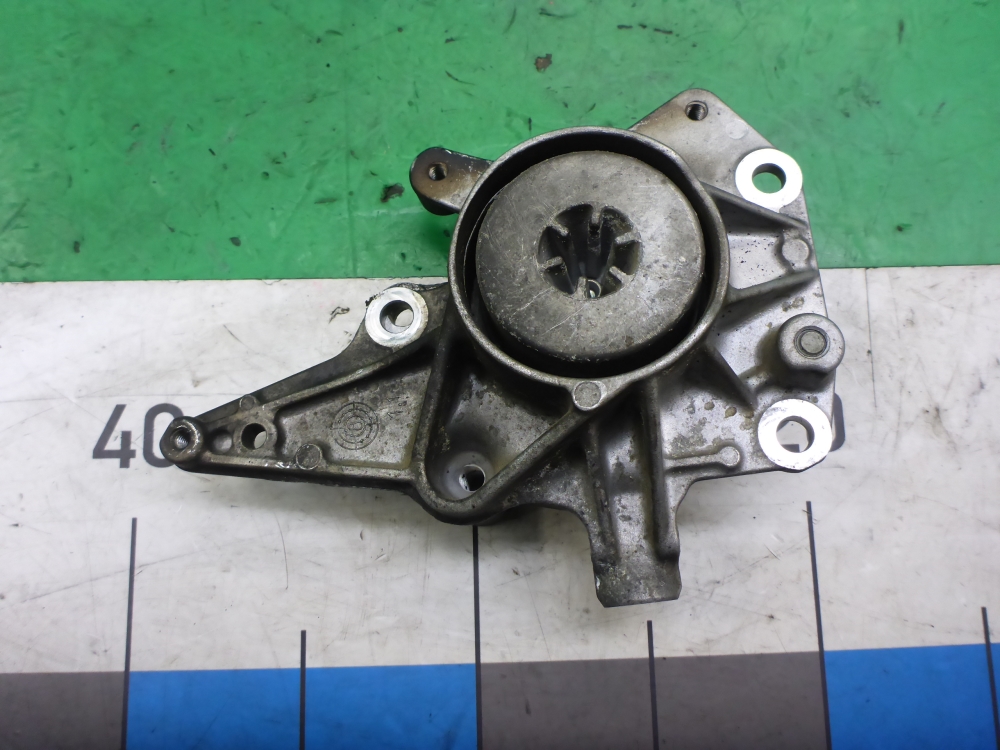 Кронштейн ролика-натяжителя руч. ремня