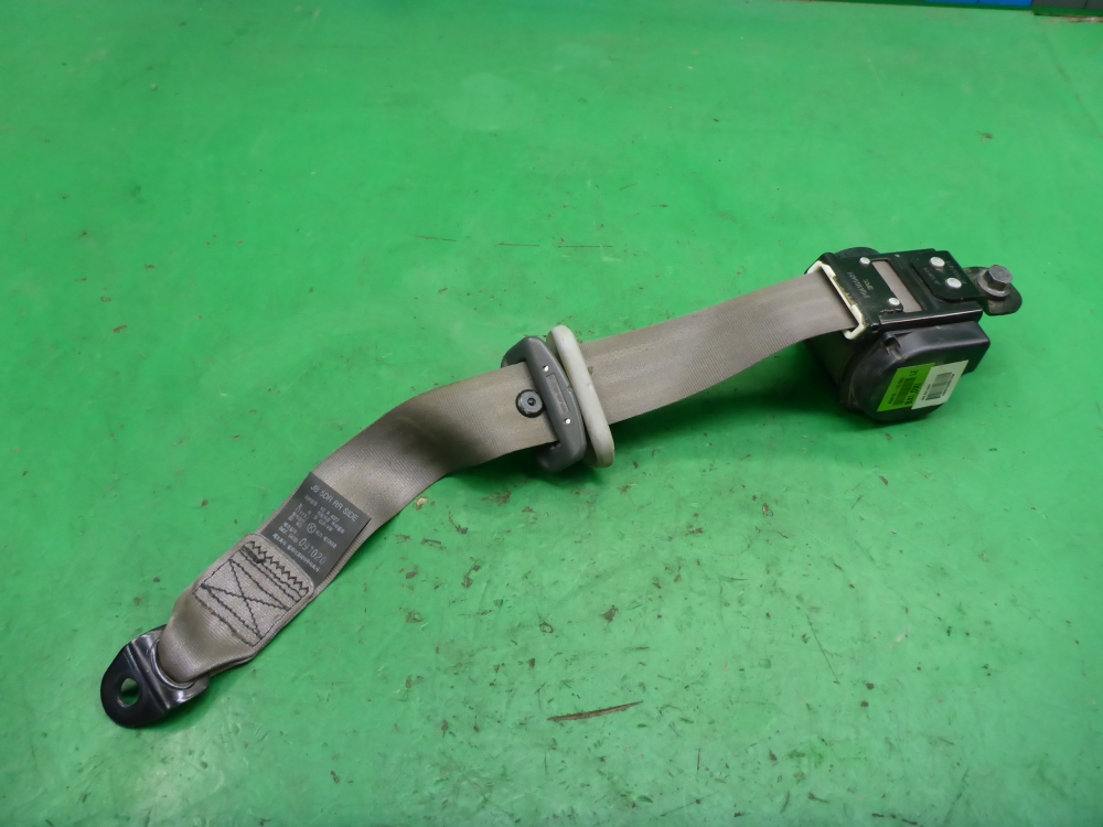 Ремень безопасности