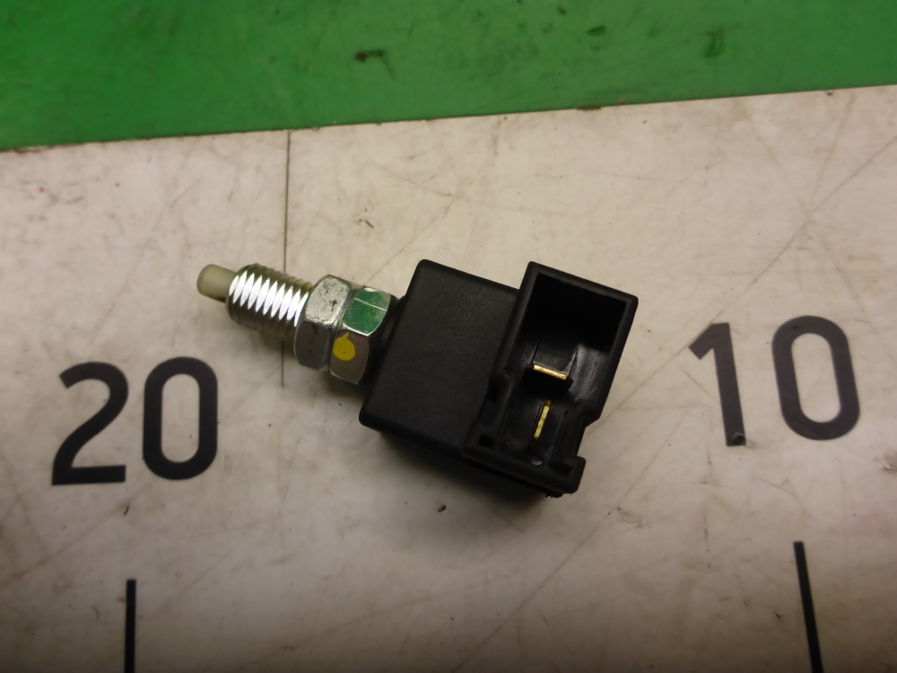 Датчик включения стопсигнала