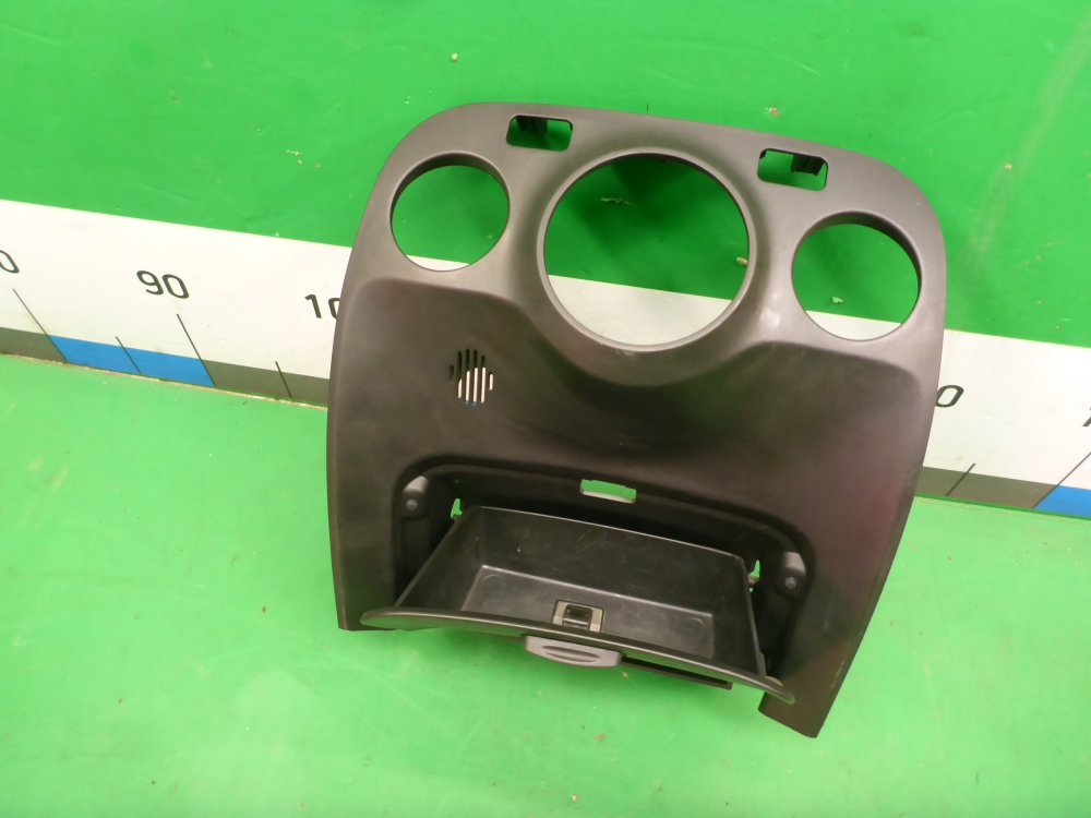 Ящик передней консоли