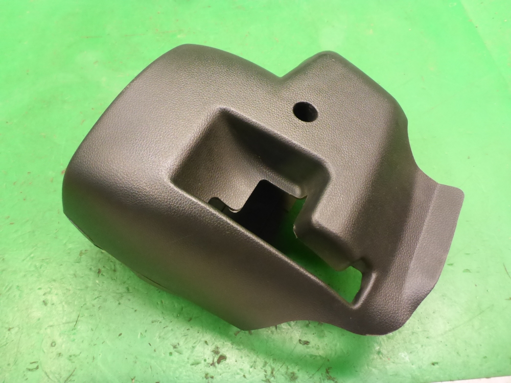 Кожух рулевой колонки