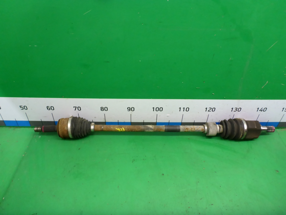 Полуось передняя правая