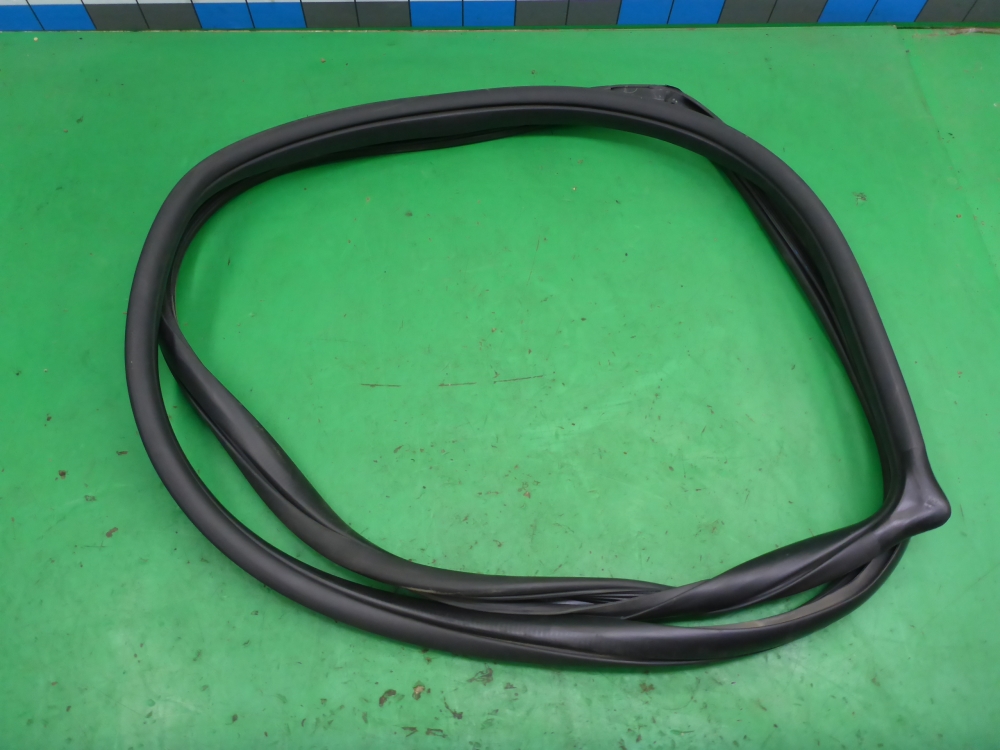 Уплотнитель двери