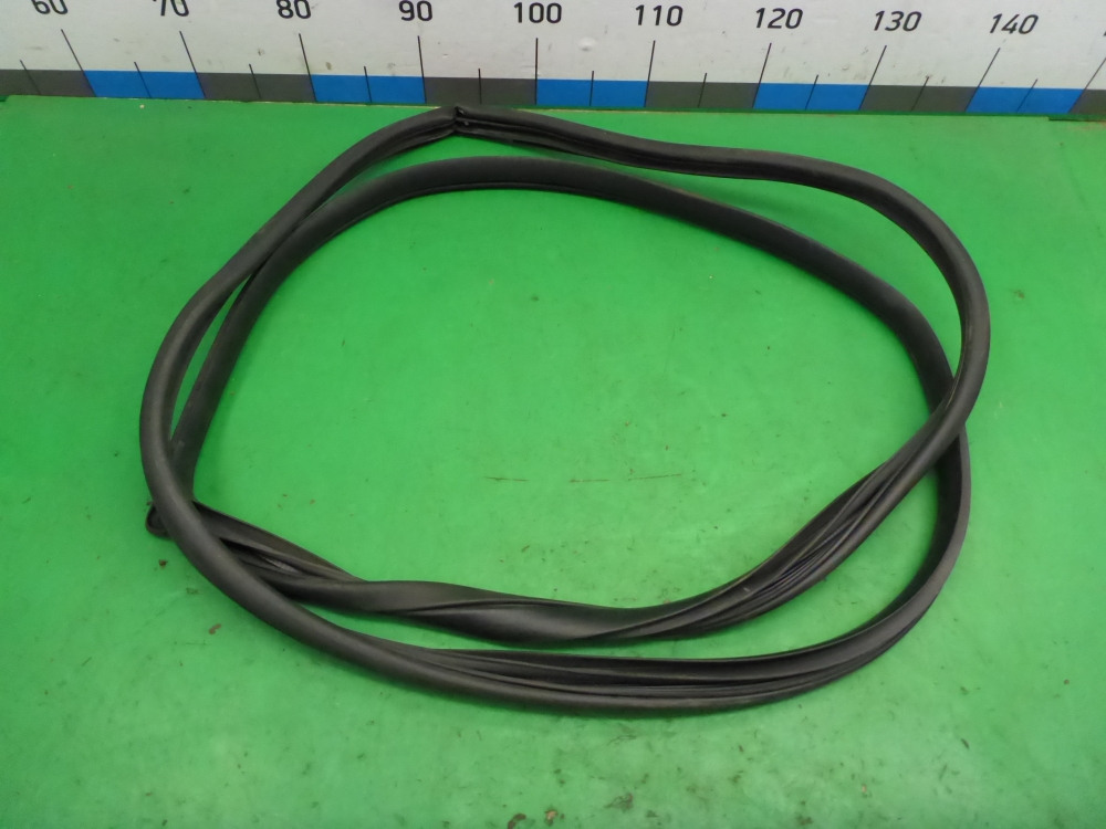 Уплотнитель двери