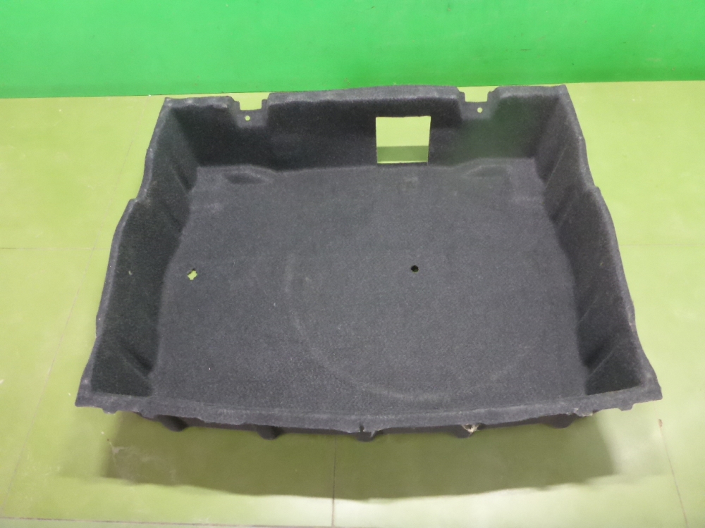 Пол багажника