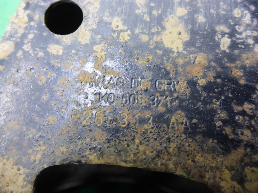 Рычаг задний нижний