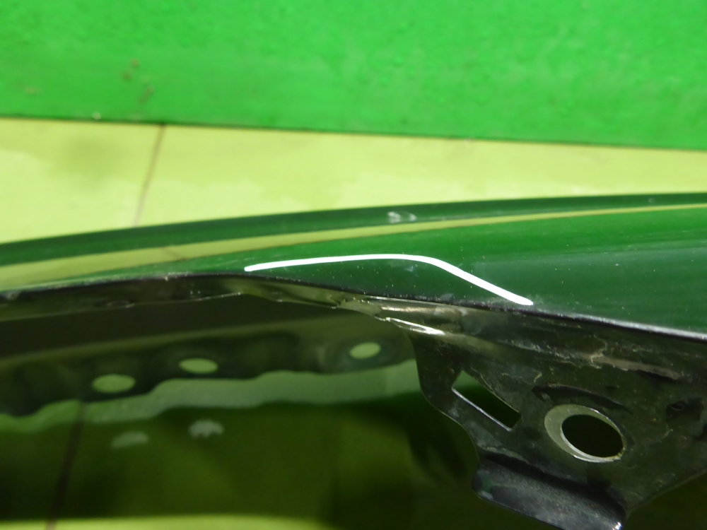 Крыло переднее левое