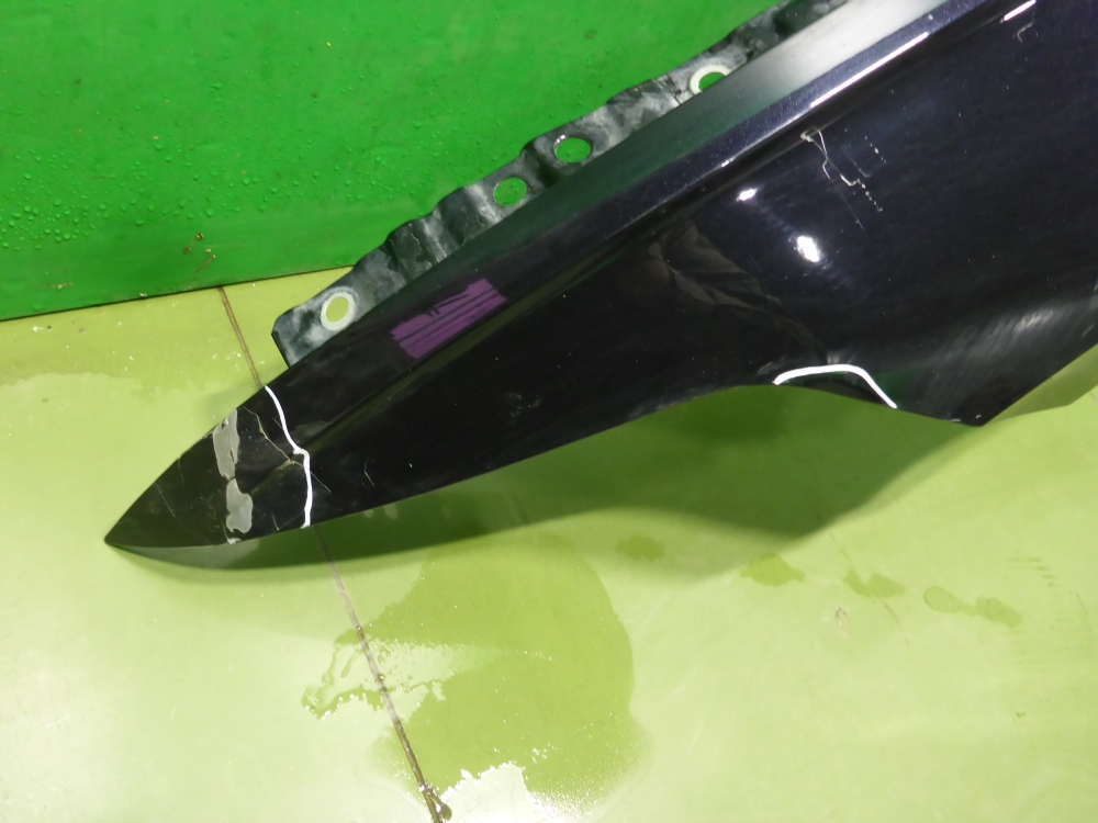 Крыло переднее левое