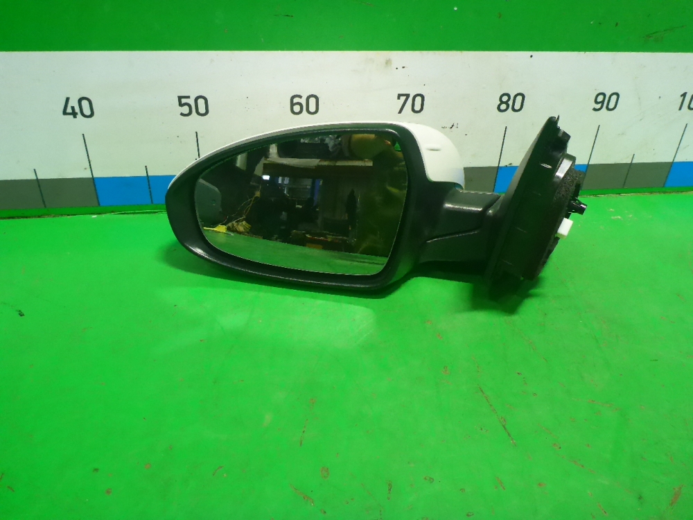 Зеркало левое электрическое