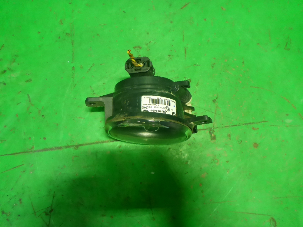 Фара противотуманная правая