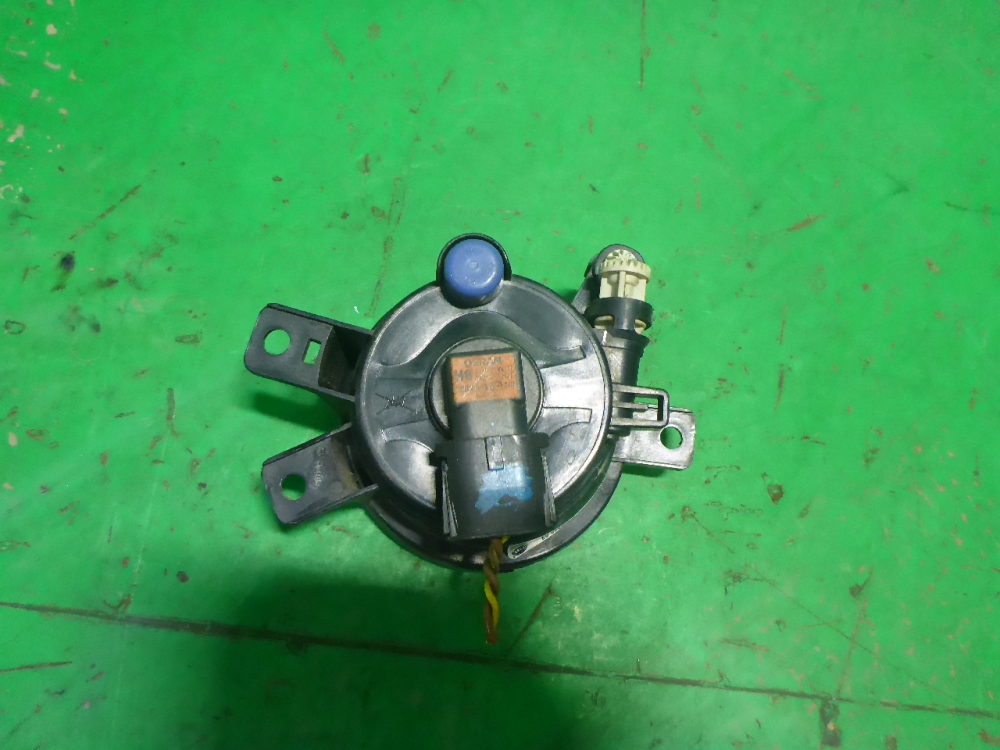 Фара противотуманная правая