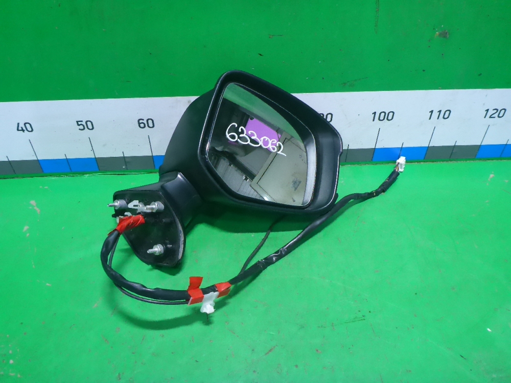 Зеркало правое электрическое