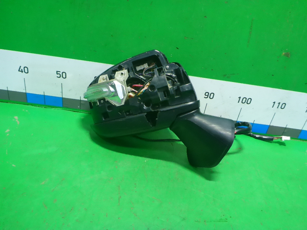 Зеркало правое электрическое