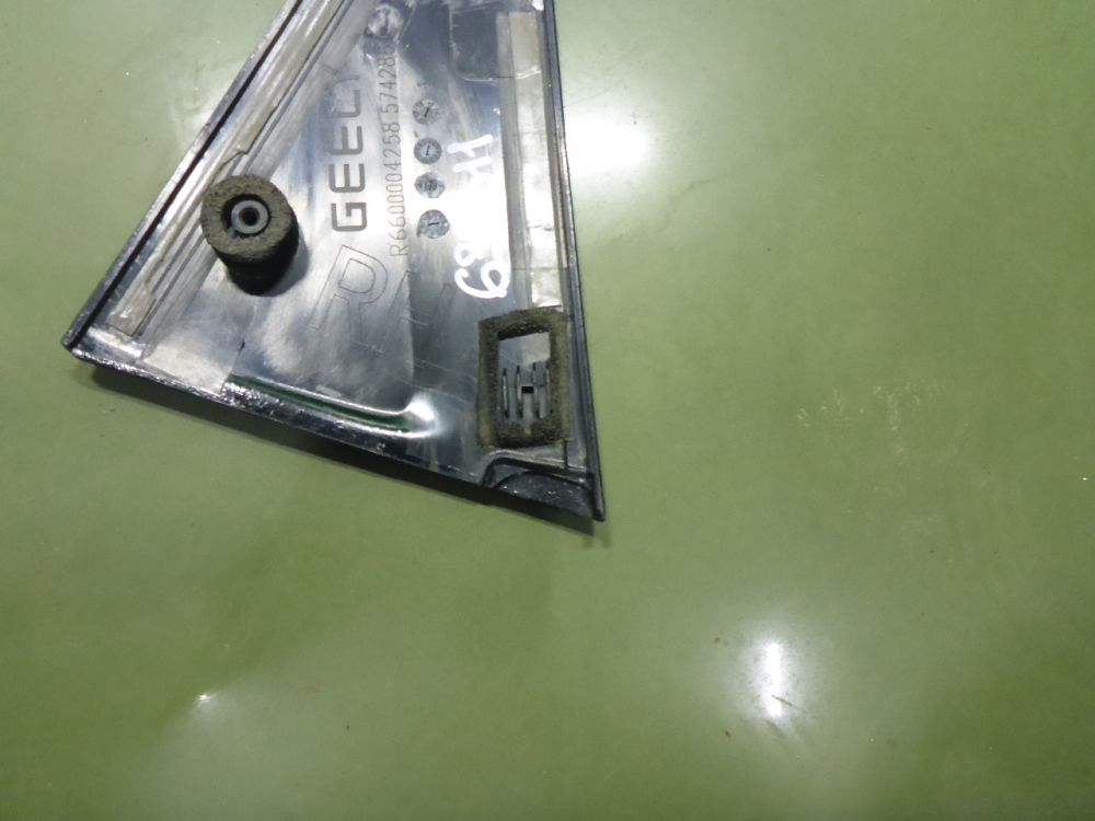 Накладка двери задней правой