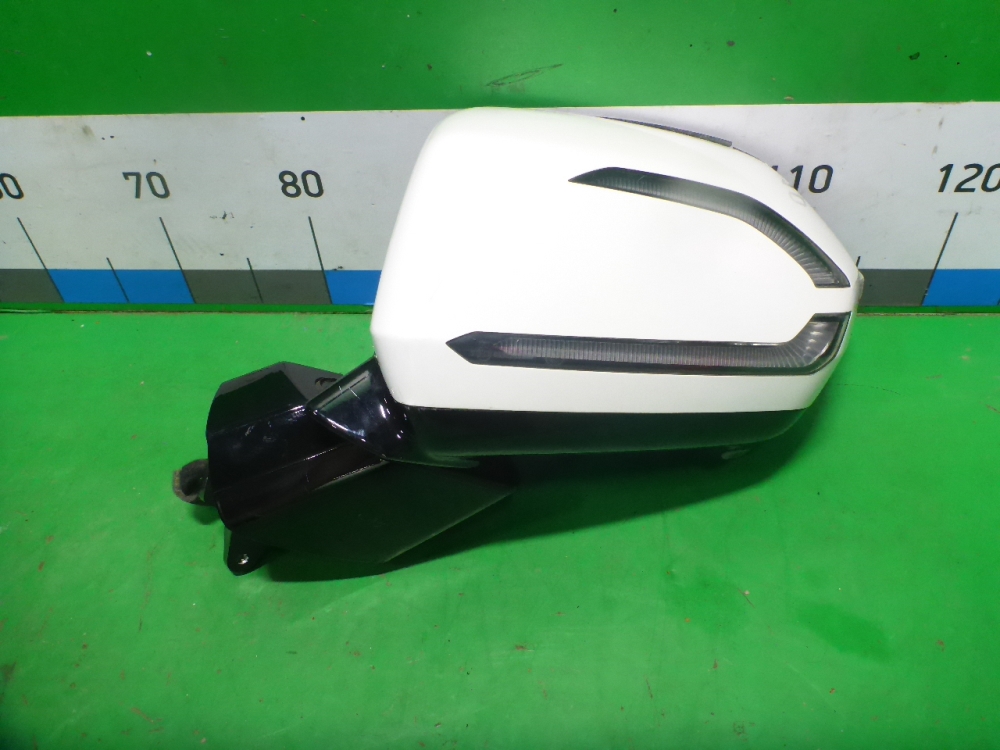 Зеркало левое электрическое