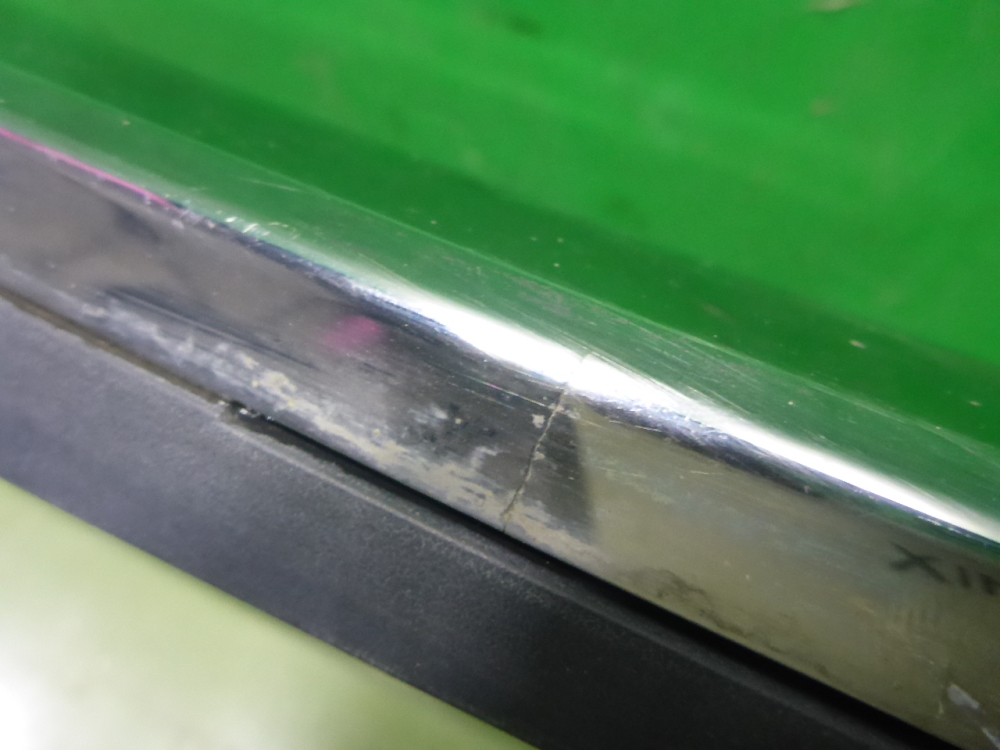 Накладка двери передней правой