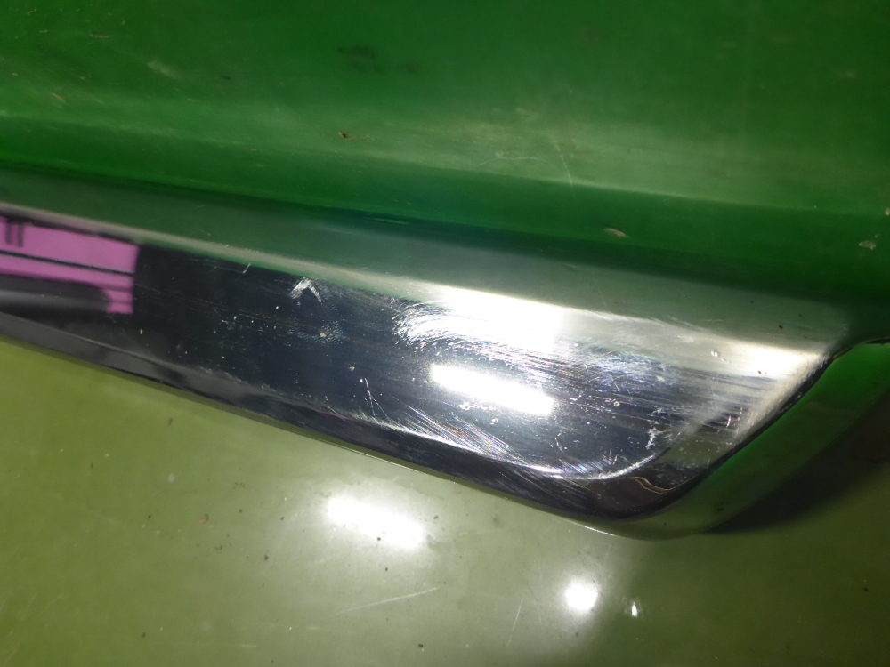 Накладка двери передней правой