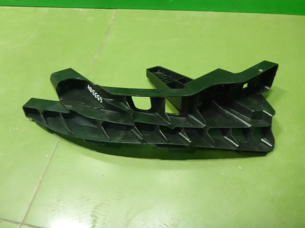 Кронштейн фар левый