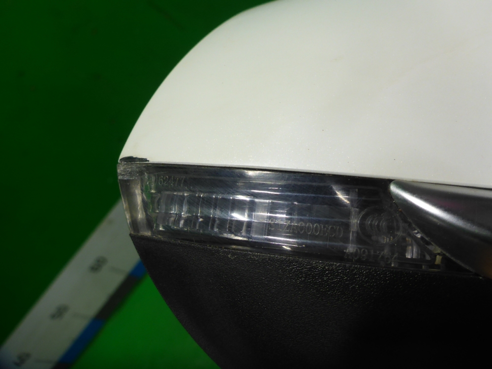 Зеркало правое электрическое