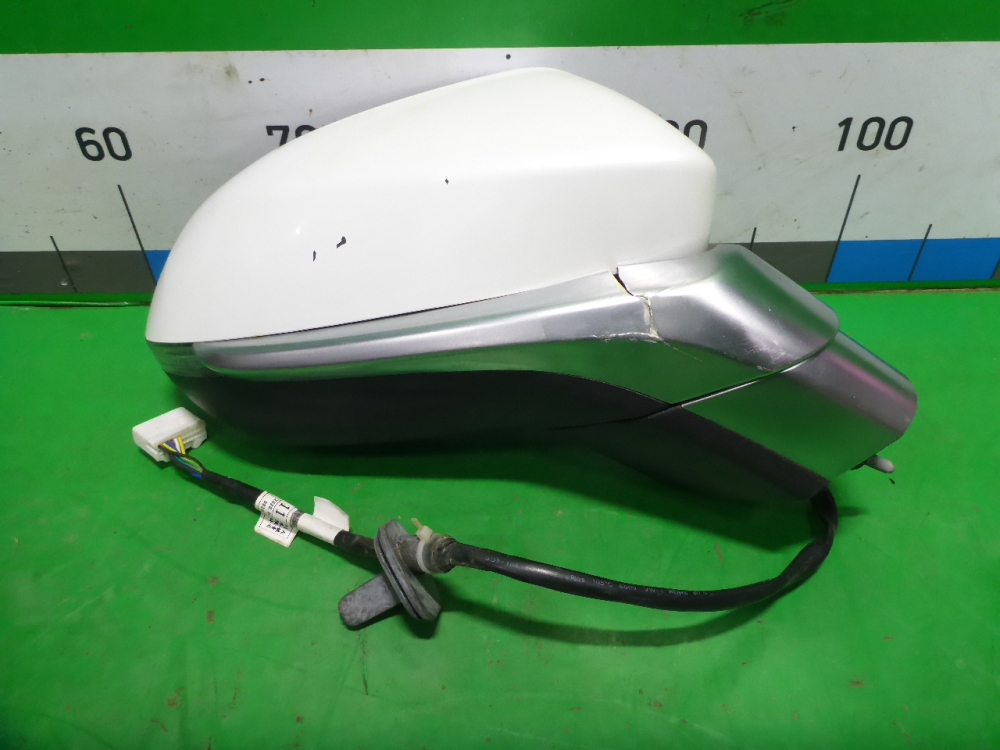 Зеркало правое электрическое