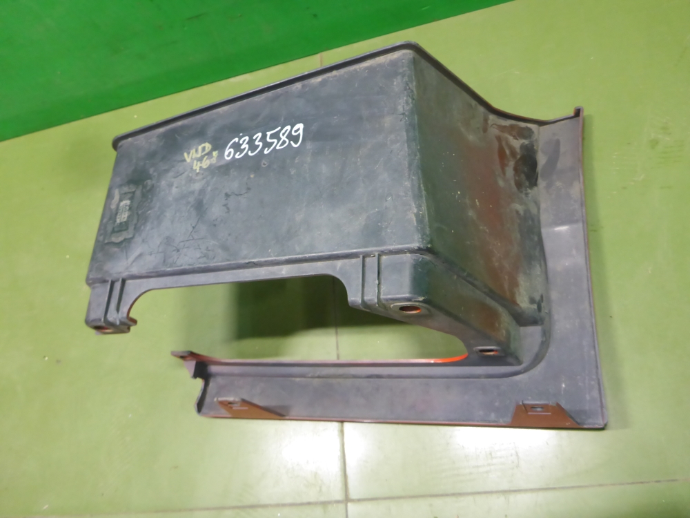 Подножка правая