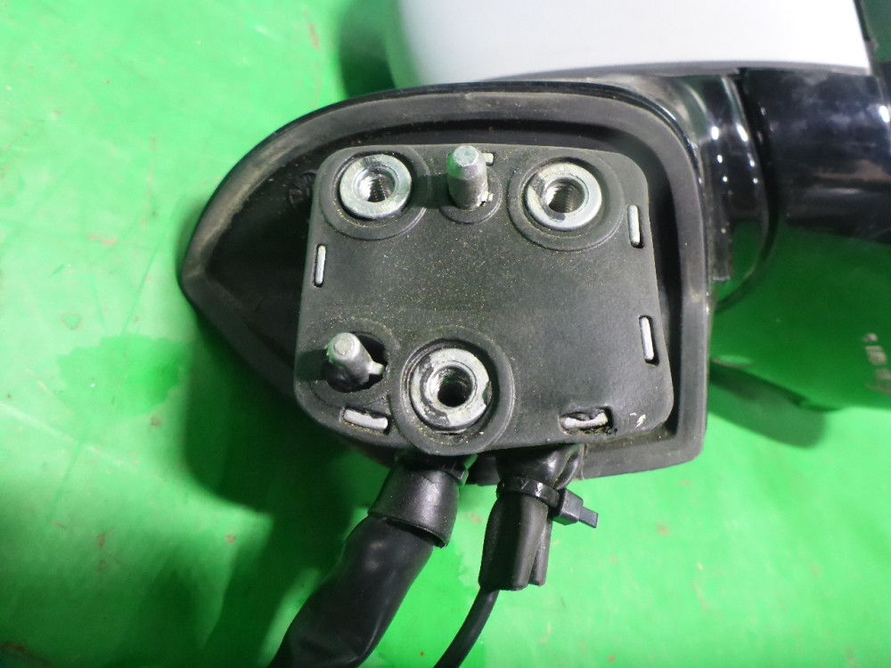 Зеркало правое электрическое