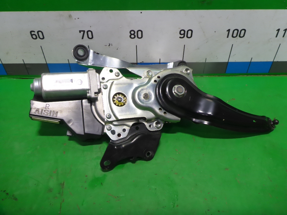 Механизм подъема двери багажника